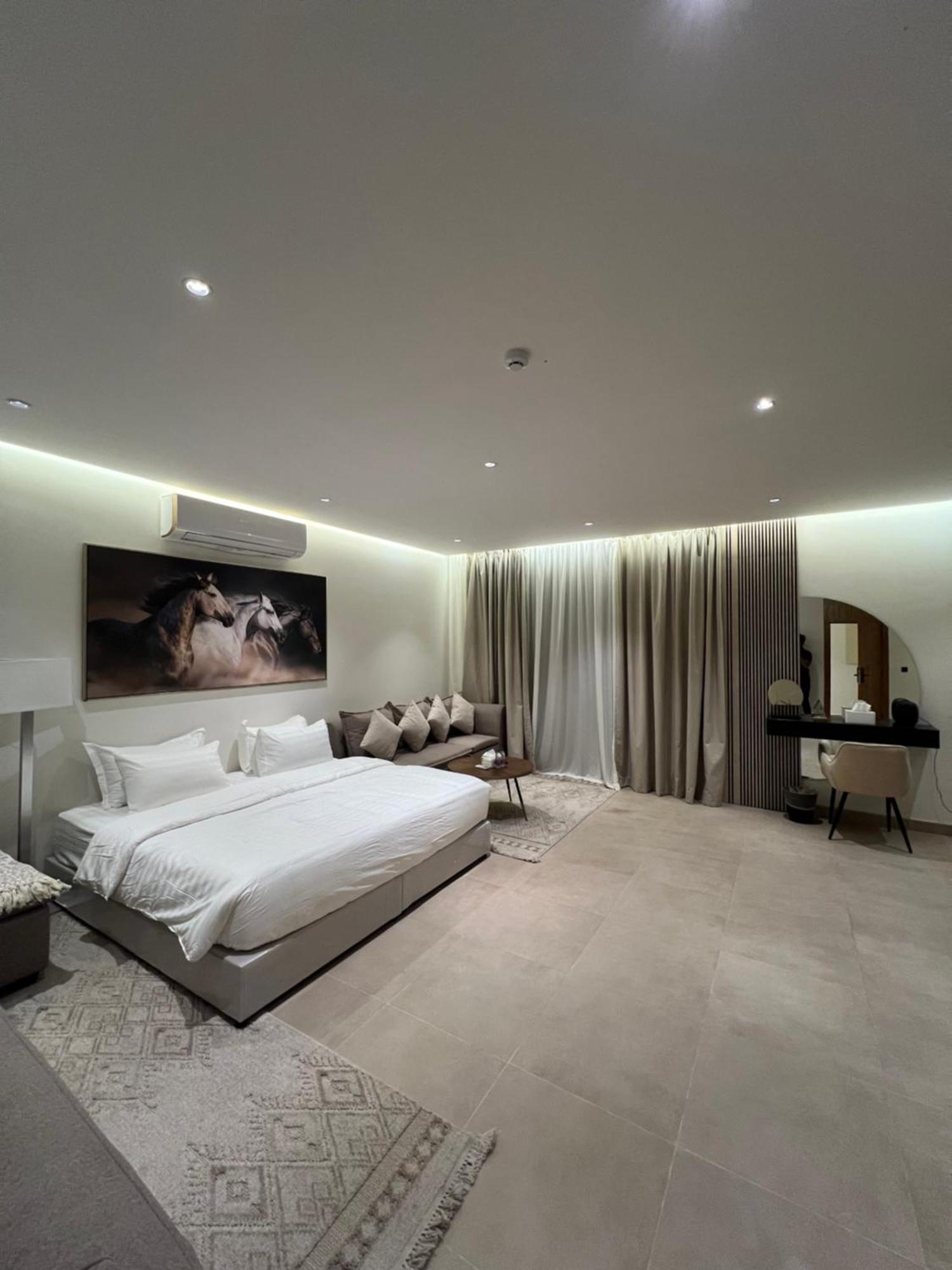Apartment Luxury Al Qirawan