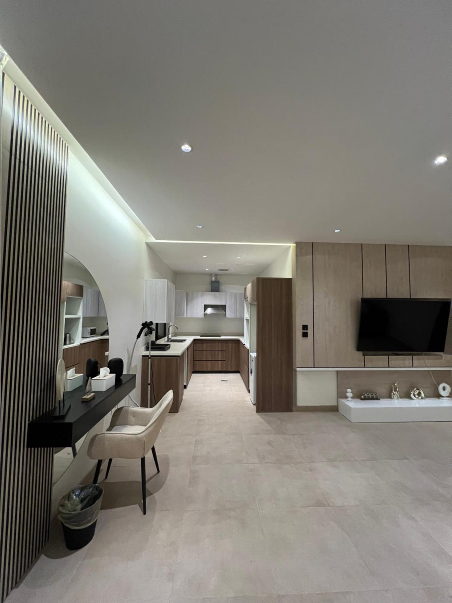 Apartment Luxury Al Qirawan