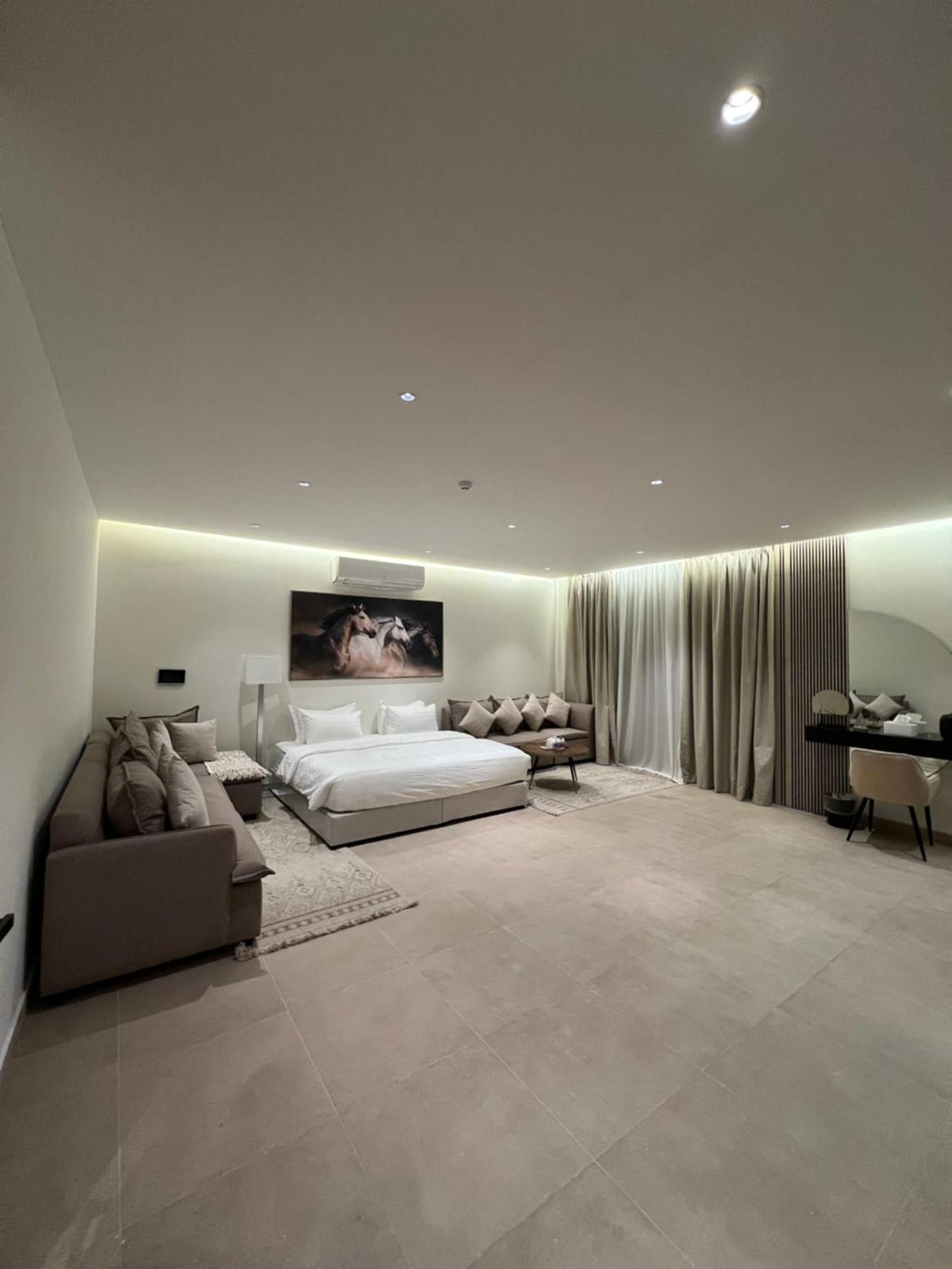 Apartment Luxury Al Qirawan *