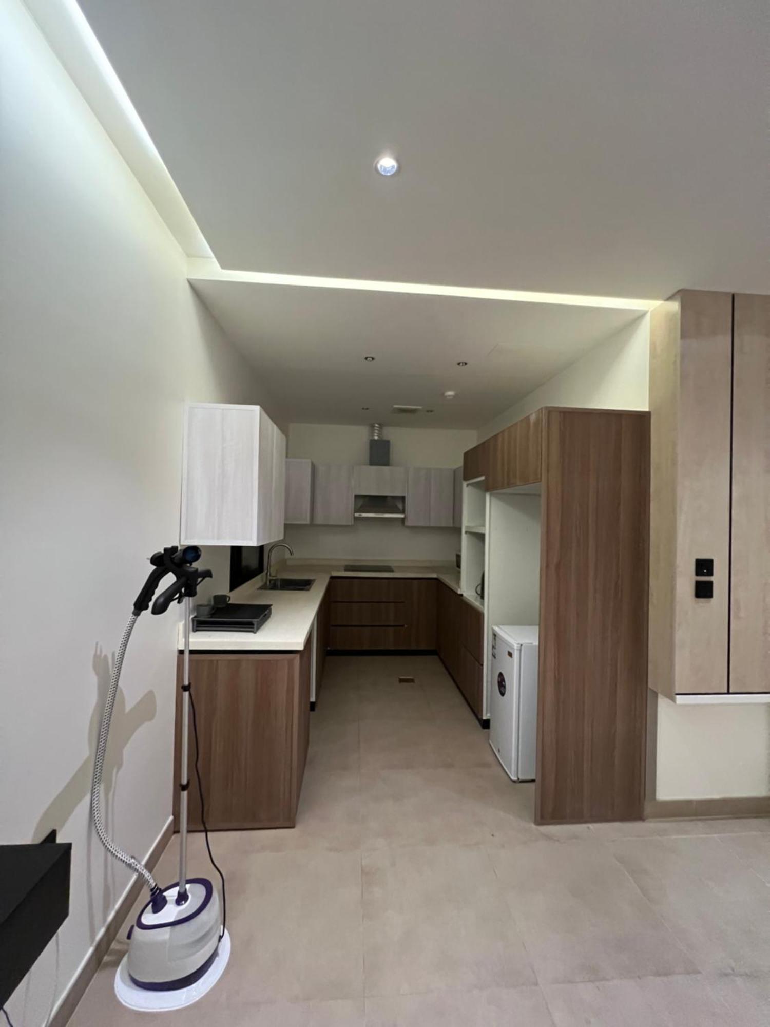 Luxury Al Qirawan Apartment